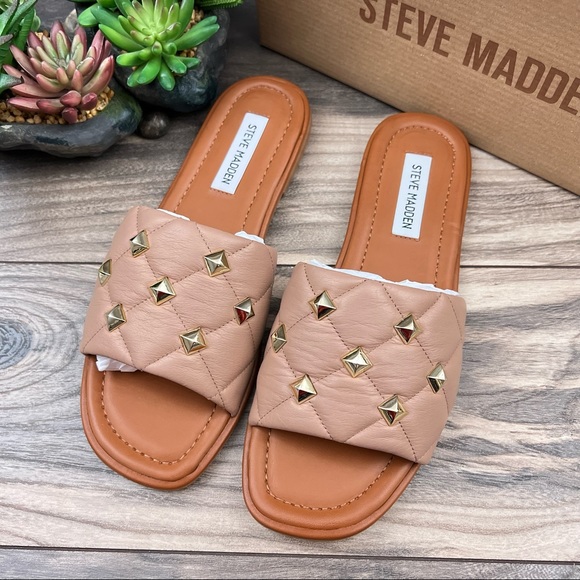 NIB Steve Madden Trouble Tan Nude Leather Pyramid Stud Slide Sandal 8M - Picture 2 of 10